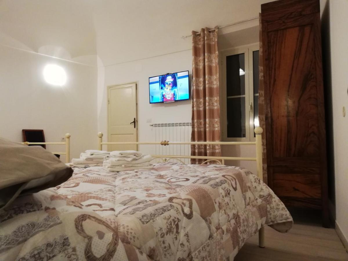 B&B Camere Montalto Centro Монтальто-ди-Кастро Экстерьер фото
