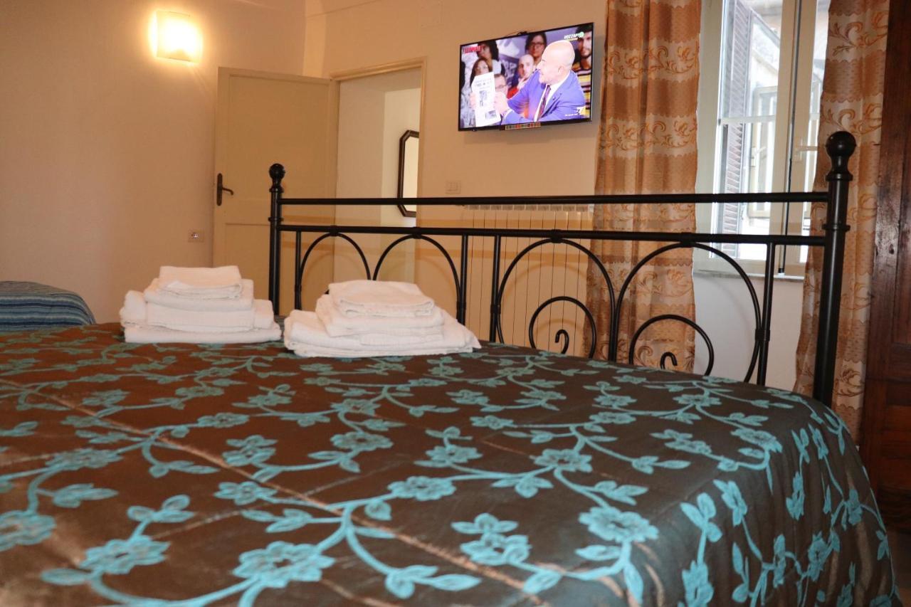 B&B Camere Montalto Centro Монтальто-ди-Кастро Экстерьер фото